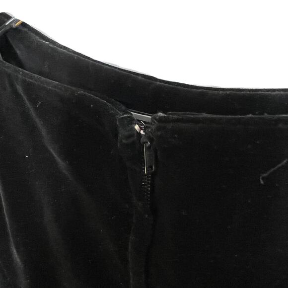 Vintage 1950s Black Form Fitting Dress with Wide Neck Opening Sz 13 - Picture 4 of 7